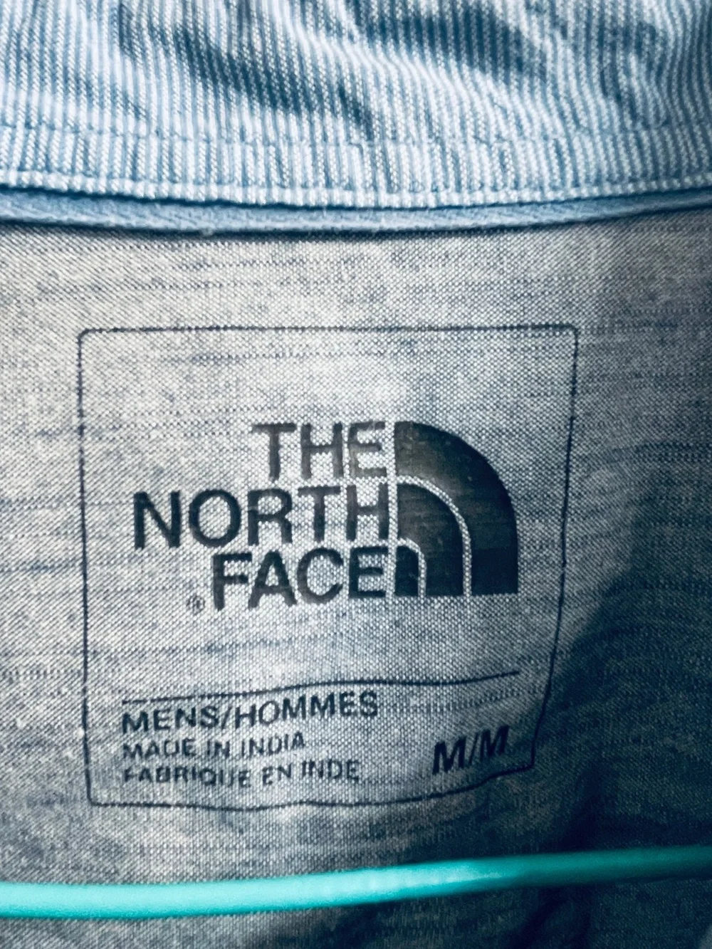 The North Face Men's Light Blue and White Stripe Short-Sleeve Button-Up Shirt